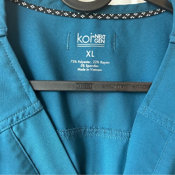 KOI Next Gen Teal Scrub Set XL Tall 🩺 - Picture 4 of 8